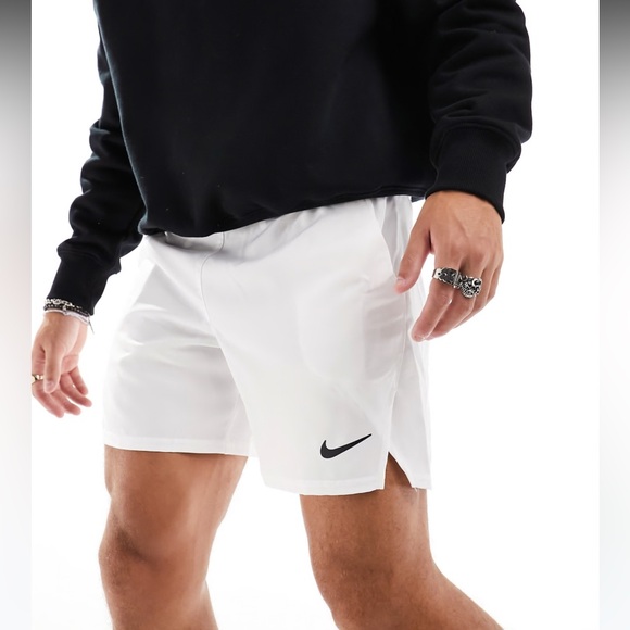 Men's Nike Tennis Dri-FIT Victory inch shorts in white Size Medium